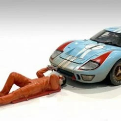 Mechanic Paul Figure, Orange - American Diorama 23791OR - 1/18 Scale Figurine - Diorama Accessory