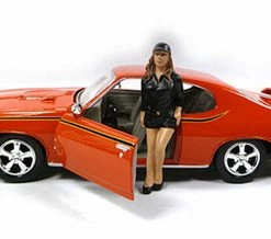 Car Model Sue Figure, Black - American Diorama Figurine 23837 - 1/24 Scale