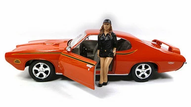 Car Model Sue Figure, Black - American Diorama Figurine 23837 - 1/24 Scale