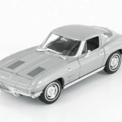 1963 Chevy Corvette Hardtop, Silver - Welly 24073WSV - 1/24 Scale Diecast Model Toy Car