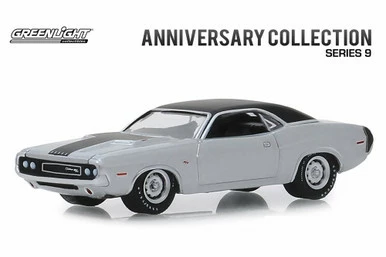1970 Dodge Challenger R/T 426 HEMI 50 Years - Greenlight 28000B - 1/64 Scale Diecast Model Toy Car