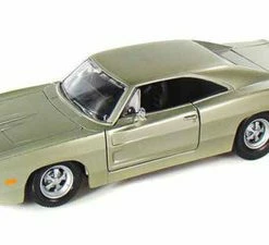 1969 Dodge Charger R/T, Champagne Silver - Maisto 31256 - 1/25 Scale Diecast Model Toy Car