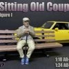 Sitting Old Couple Figure I - American Diorama 38334 - 1/24 Figurine - Diorama Accessory