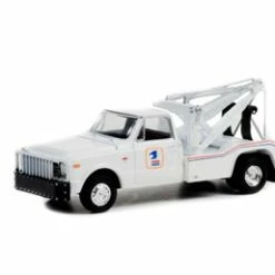 1968 Chevy C-30 Dually Wrecker, White - Greenlight 46090A/48 - 1/64 Scale Diecast Model Toy Car