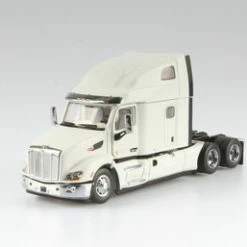 Diecast Masters Peterbilt 579 UltraLoft Day Cab SBFATractor, Pearl- 71072 - 1/50 Scale Diecast Model Toy Car