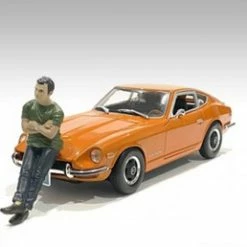 Car Meet 2 Figure II, Green W/Navy Blue - American Diorama 76390, 1/24 Figurine - Diorama Accessory