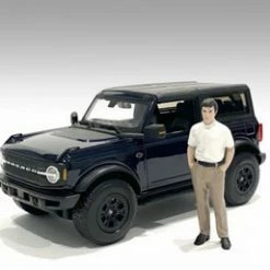 The Dealership - Customer I, White And Beige - American Diorama 76408 - 1/24 Scale Figurine
