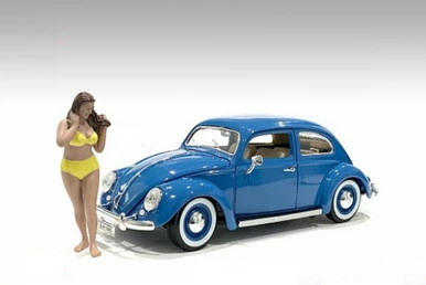 Beach Girls - Amy, Yellow - American Diorama 76416 - 1/24 Scale Figurine - Diorama Accessory
