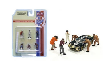 Race Day IĀ Figure Set, Multi- American Diorama 76475MJ - 1/64 Scale Figurine - Diorama Accessory