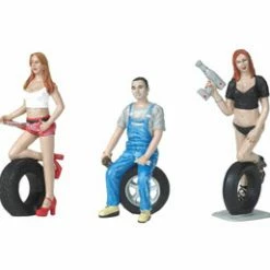 Motorhead Miniatures Tire Brigade Andie, Derek & Michele 3 PC Figurine Set, 773-1/24 Scale Figurine - Diorama Accessory
