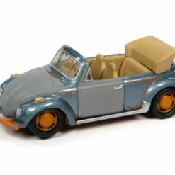 Johnny Lightning 1975 Volkswagen Super Beetle Cnvrtbl, JLSP145/24B - 1/64 Scale Diecast Model Toy Car